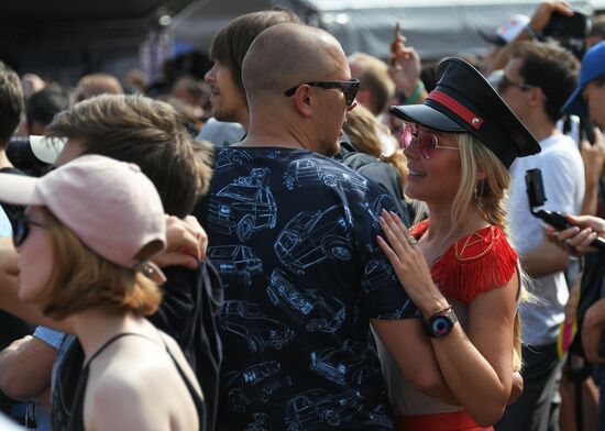 Музыкальный фестиваль "Пикник Афиши"