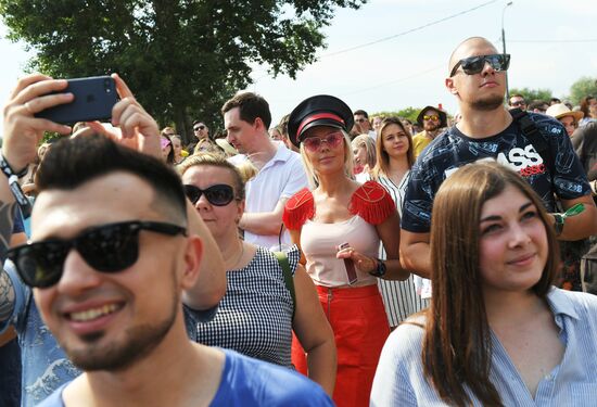 Музыкальный фестиваль "Пикник Афиши"