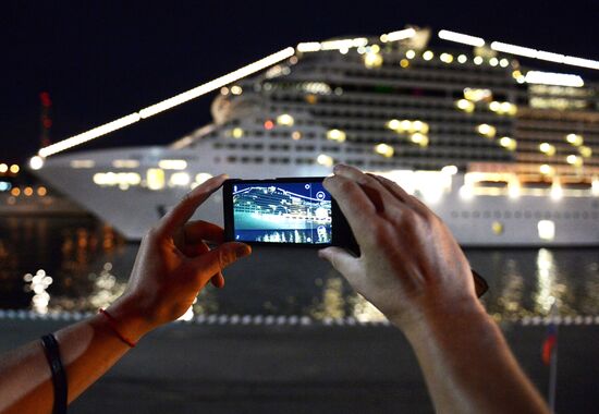 Прибытие суперлайнера MSC Splendida во Владивосток 