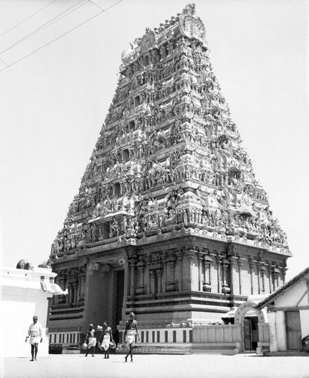 Храм Капалешварар в Индии