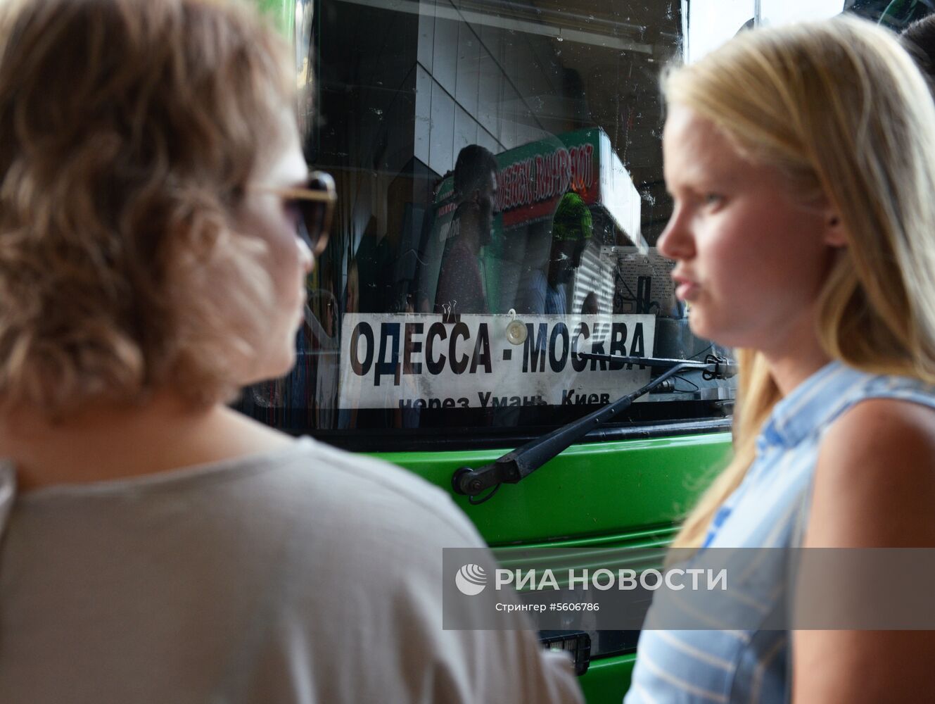 Украина рассматривает возможность прекращения автобусного сообщения с Россией