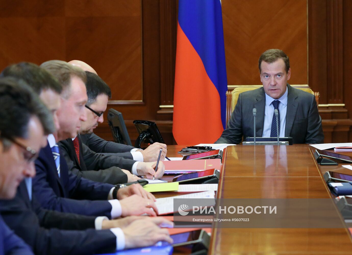 Премьер-министр РФ Д. Медведев провел заседание наблюдательного совета ВЭБ