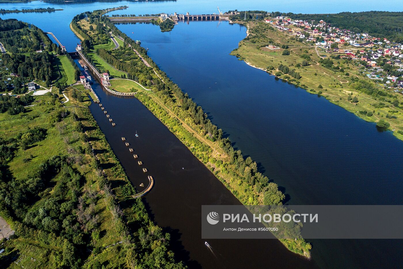 Строительство моста через Волгу в Дубне