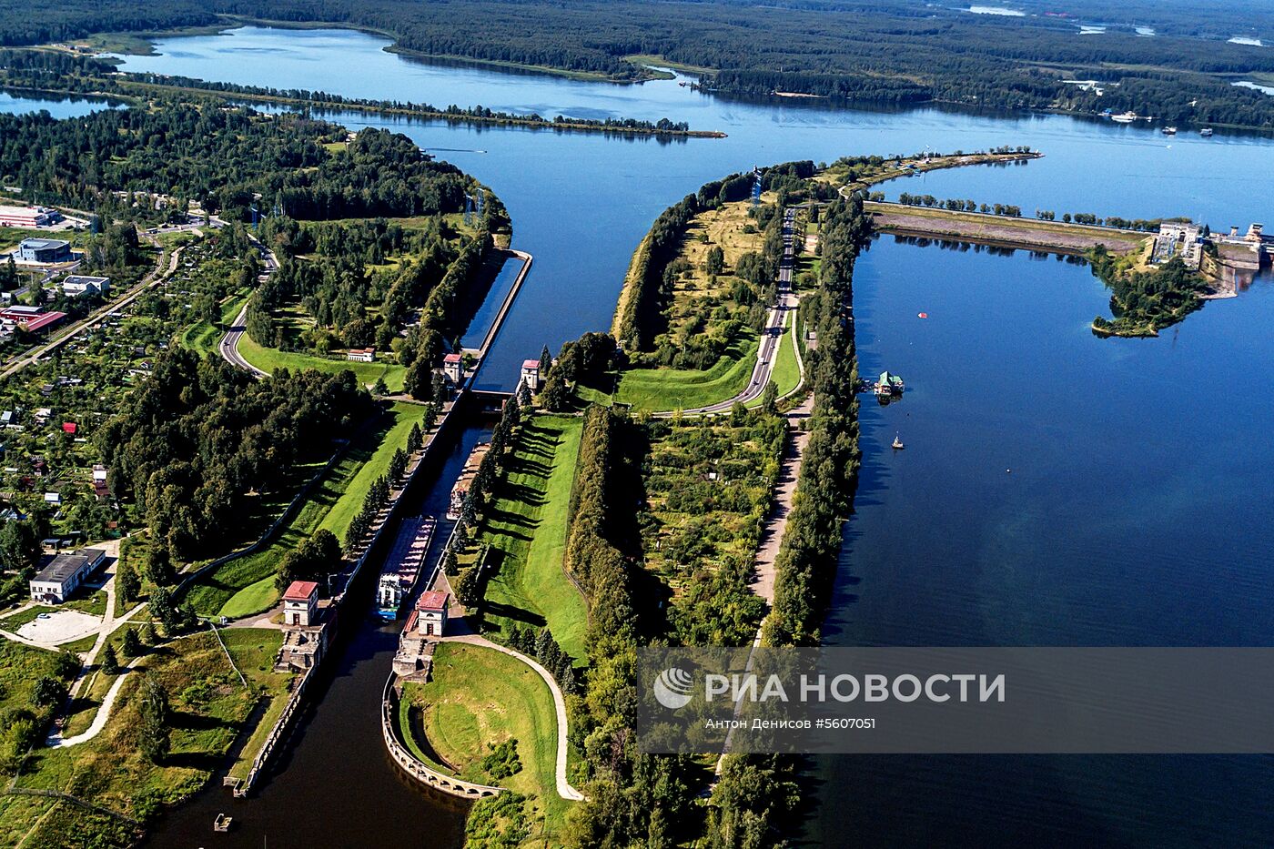 Строительство моста через Волгу в Дубне