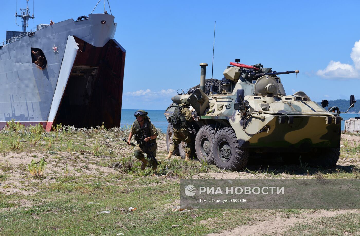 Тактические учения на российской военной базе в Абхазии