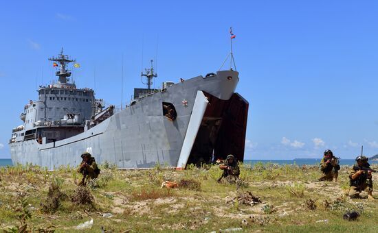 Тактические учения на российской военной базе в Абхазии
