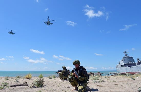 Тактические учения на российской военной базе в Абхазии