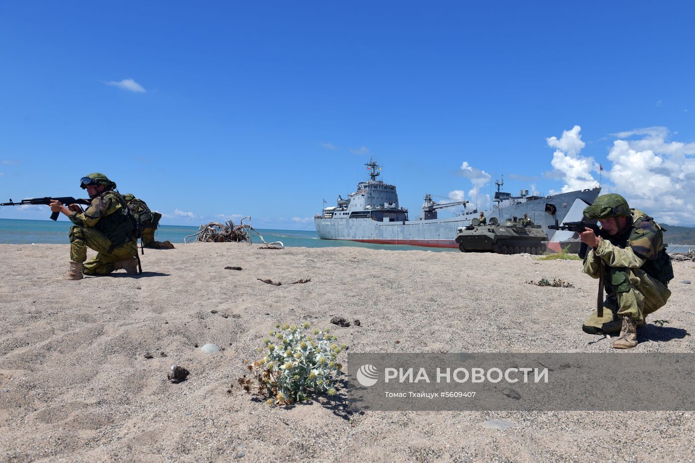 Тактические учения на российской военной базе в Абхазии