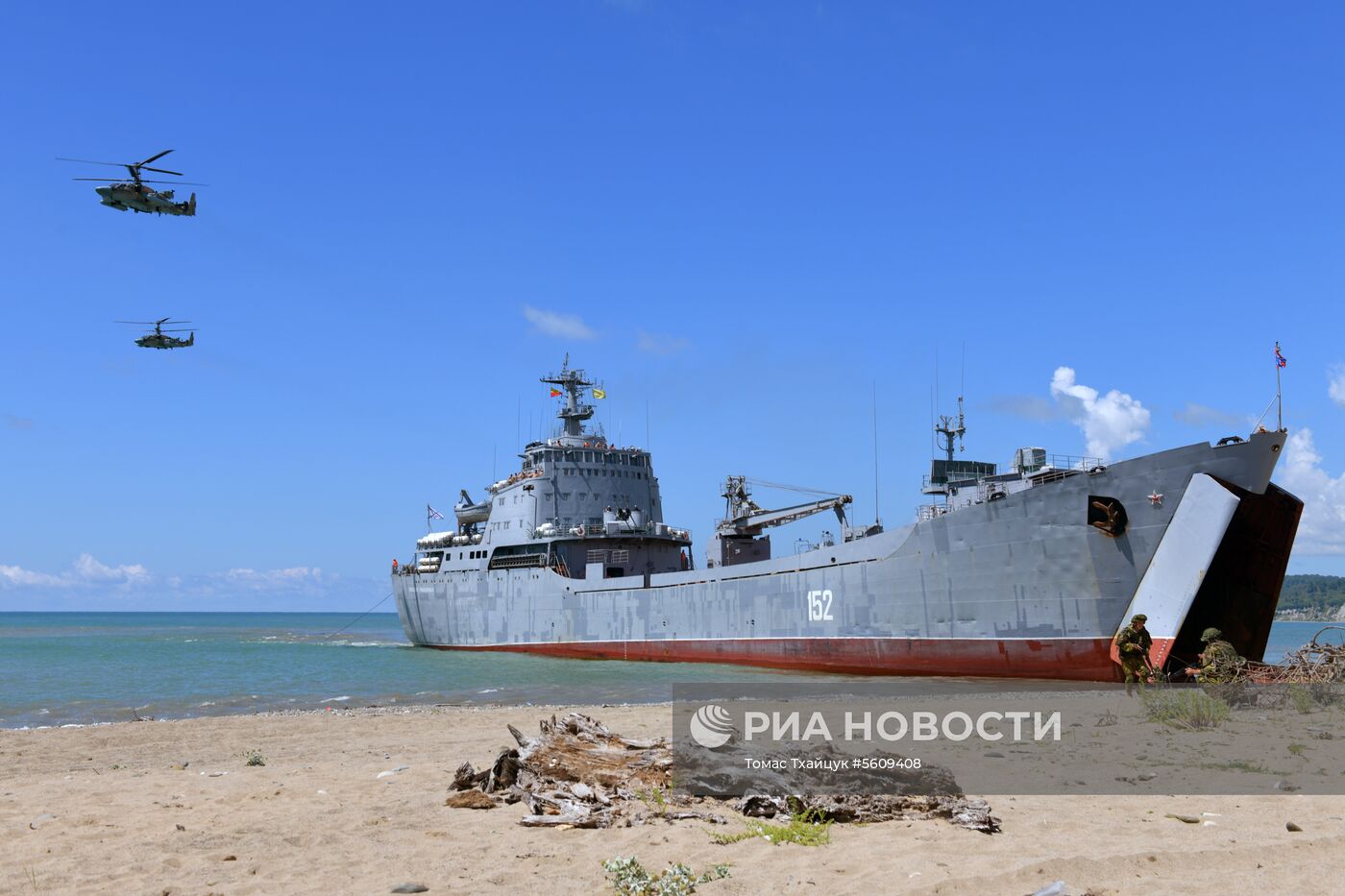 Тактические учения на российской военной базе в Абхазии
