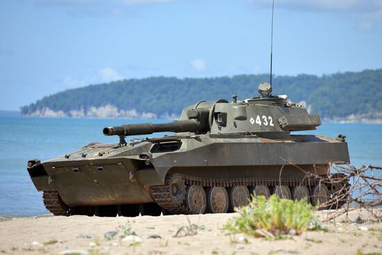 Тактические учения на российской военной базе в Абхазии