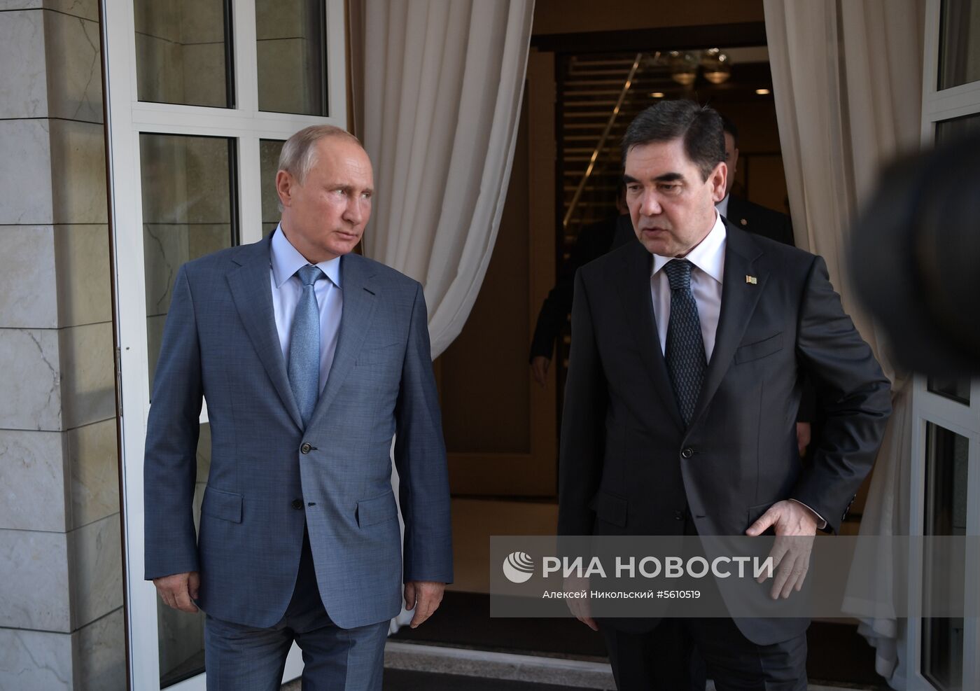 Президент РФ В. Путин встретился с президентом Туркменистана Г. Бердымухамедовым