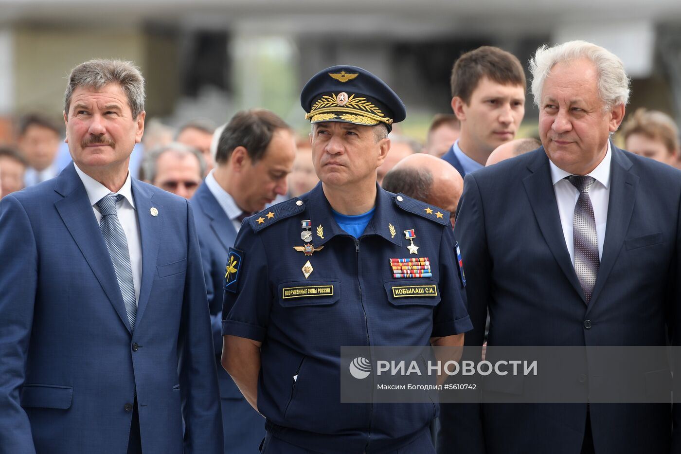 Выкатка российского ракетоносца-бомбардировщика Ту-22М3М в Казани