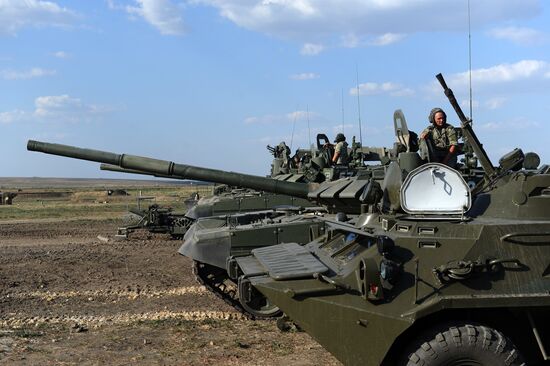 Тактические учения мотострелковой дивизии ЮВО в Ростовской области