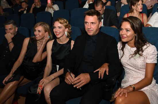 Фестиваль короткометражного кино "Короче"