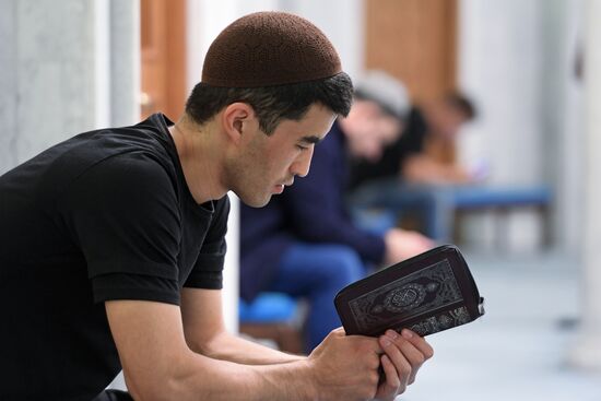 Празднование Курбан-Байрама в городах России