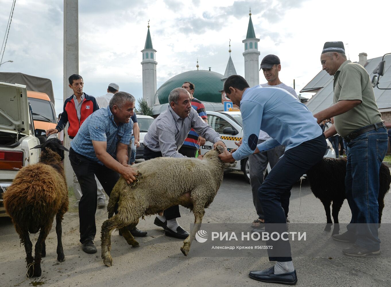 Празднование Курбан-Байрама в городах России