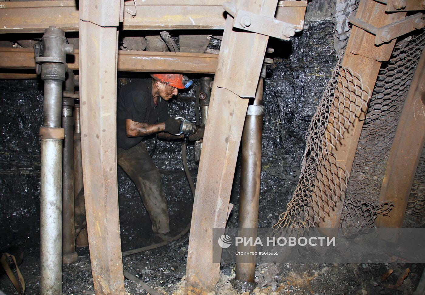Ввод в эксплуатацию новой лавы на шахте "Белореченская" в ЛНР