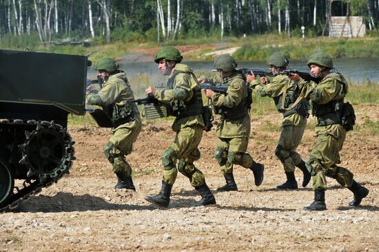 IV Международный военно-технический форум «Армия-2018». День второй