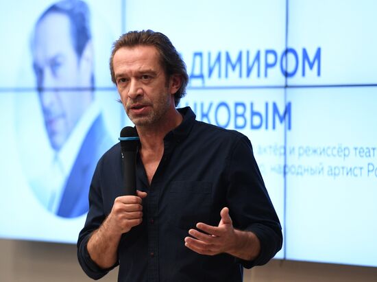В. Машков провел мастер-класс для волонтеров 