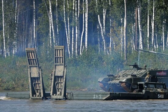 IV Международный военно-технический форум «Армия-2018». День второй