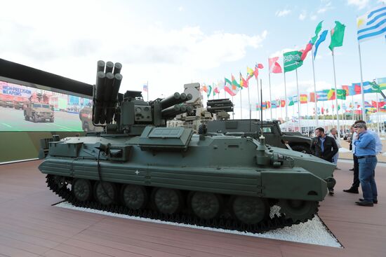 IV Международный военно-технический форум "Армия-2018". День второй