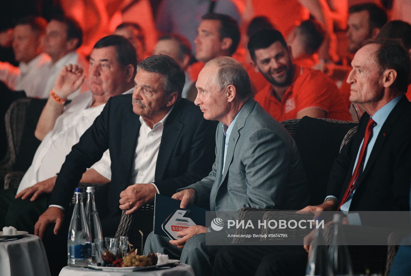 Президент РФ В. Путин посетил международный турнир по боевому самбо