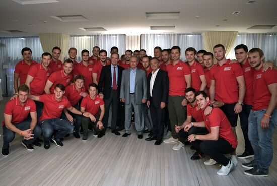 Президент РФ В. Путин посетил международный турнир по боевому самбо 