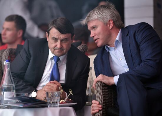 Президент РФ В. Путин посетил международный турнир по боевому самбо 