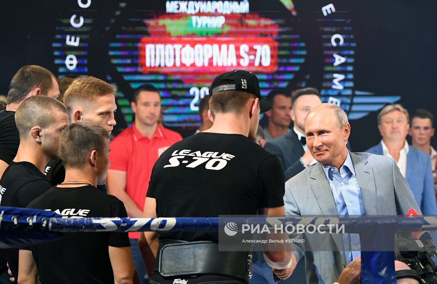 Президент РФ В. Путин посетил международный турнир по боевому самбо