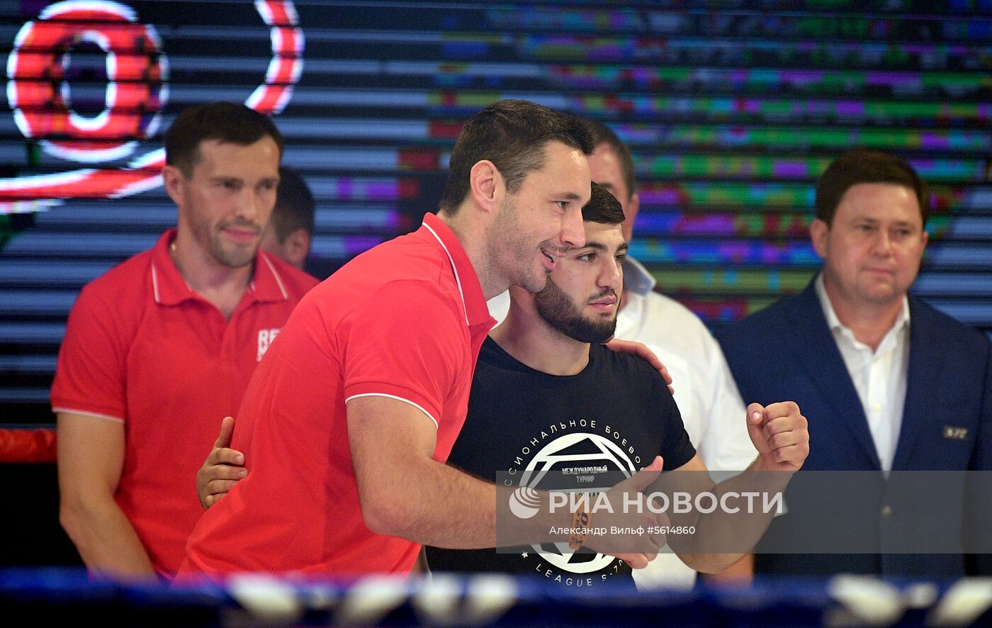 Президент РФ В. Путин посетил международный турнир по боевому самбо