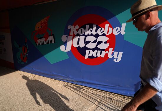 Подготовка к открытию фестиваля Koktebel Jazz Party