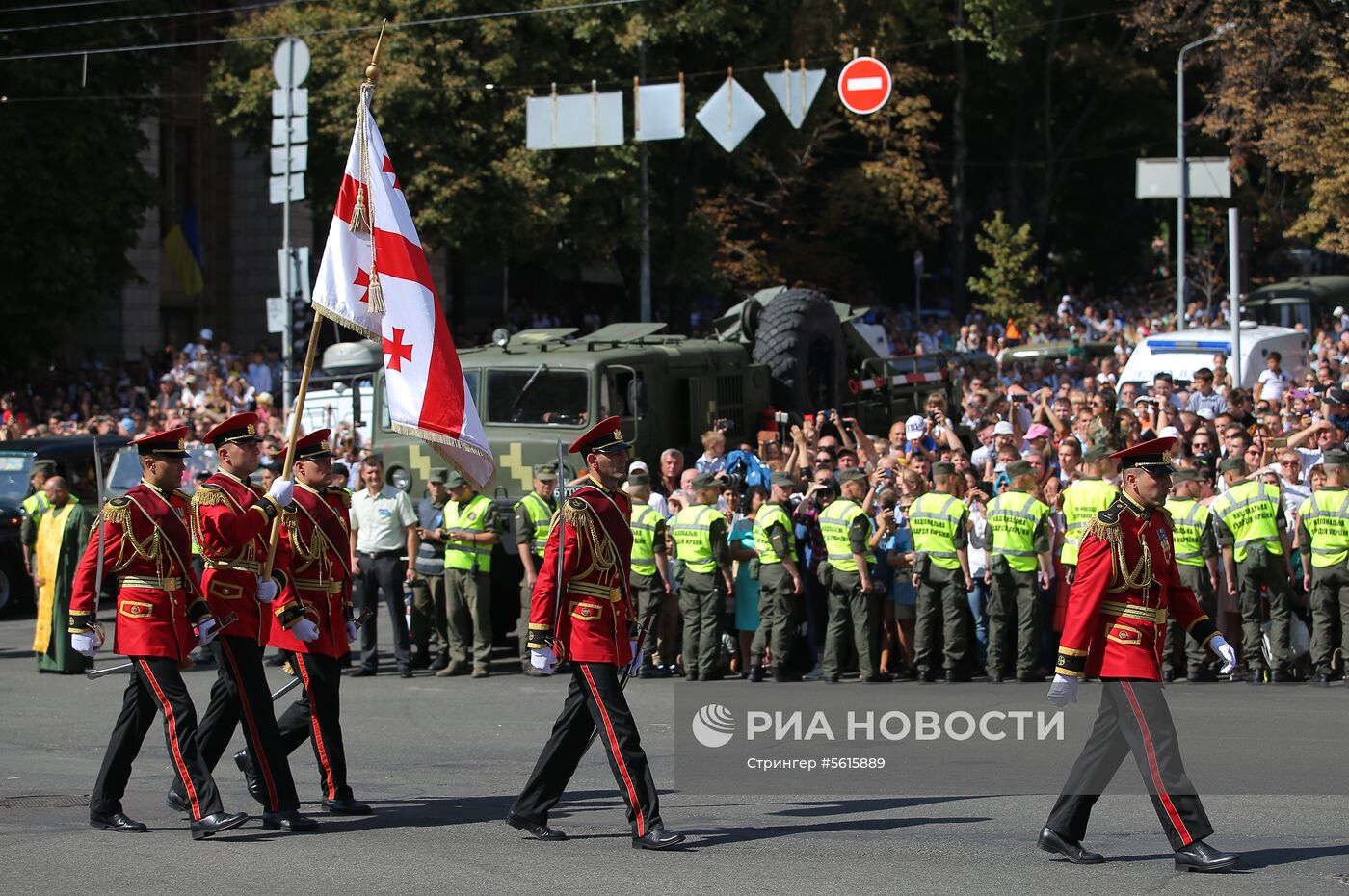 Военный парад в Киеве ко Дню независимости Украины