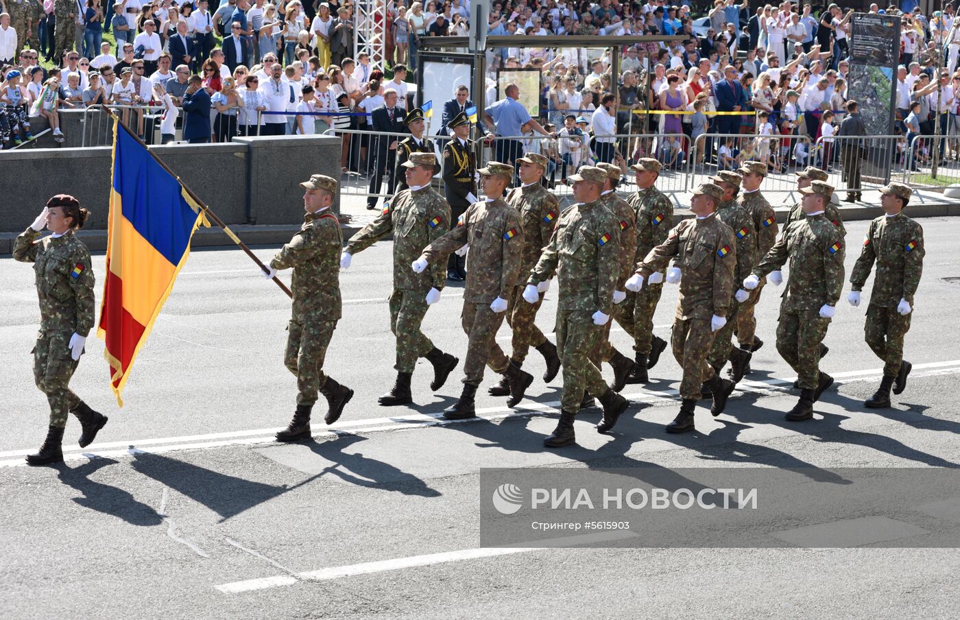 Военный парад в Киеве ко Дню независимости Украины