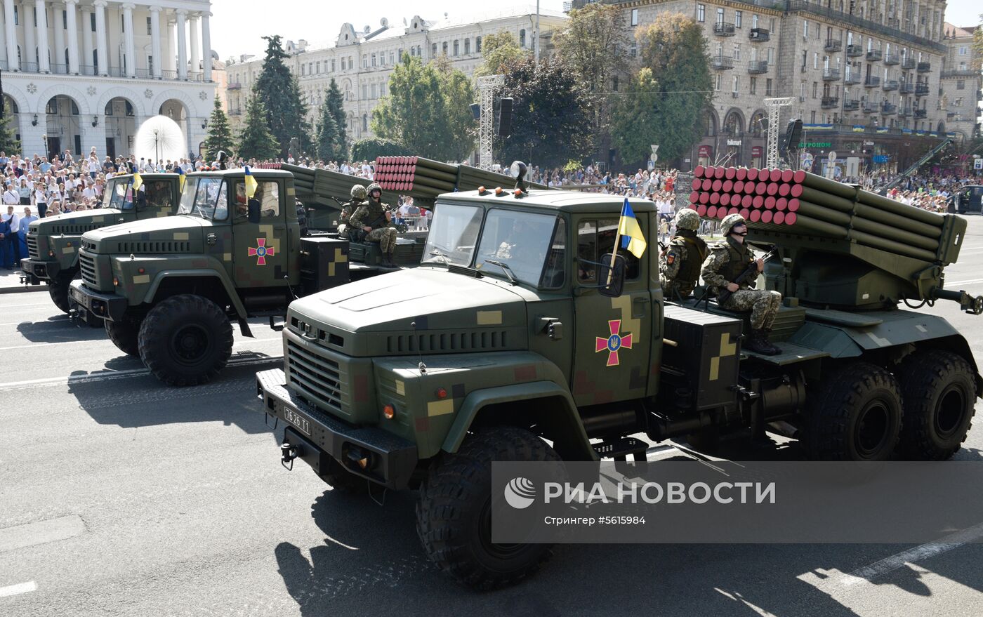 Военный парад в Киеве ко Дню независимости Украины