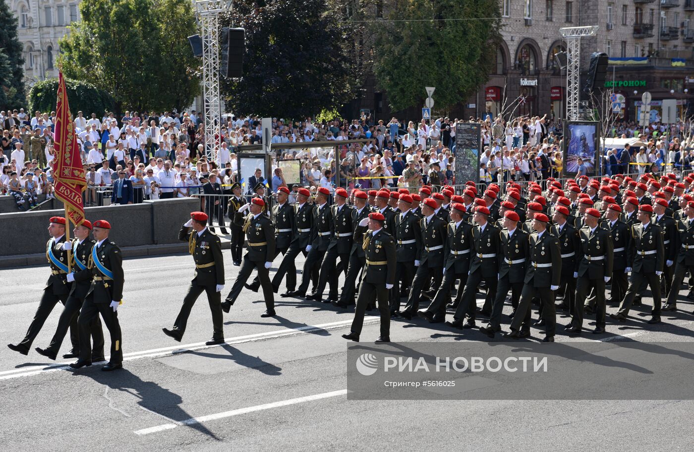 Военный парад в Киеве ко Дню независимости Украины