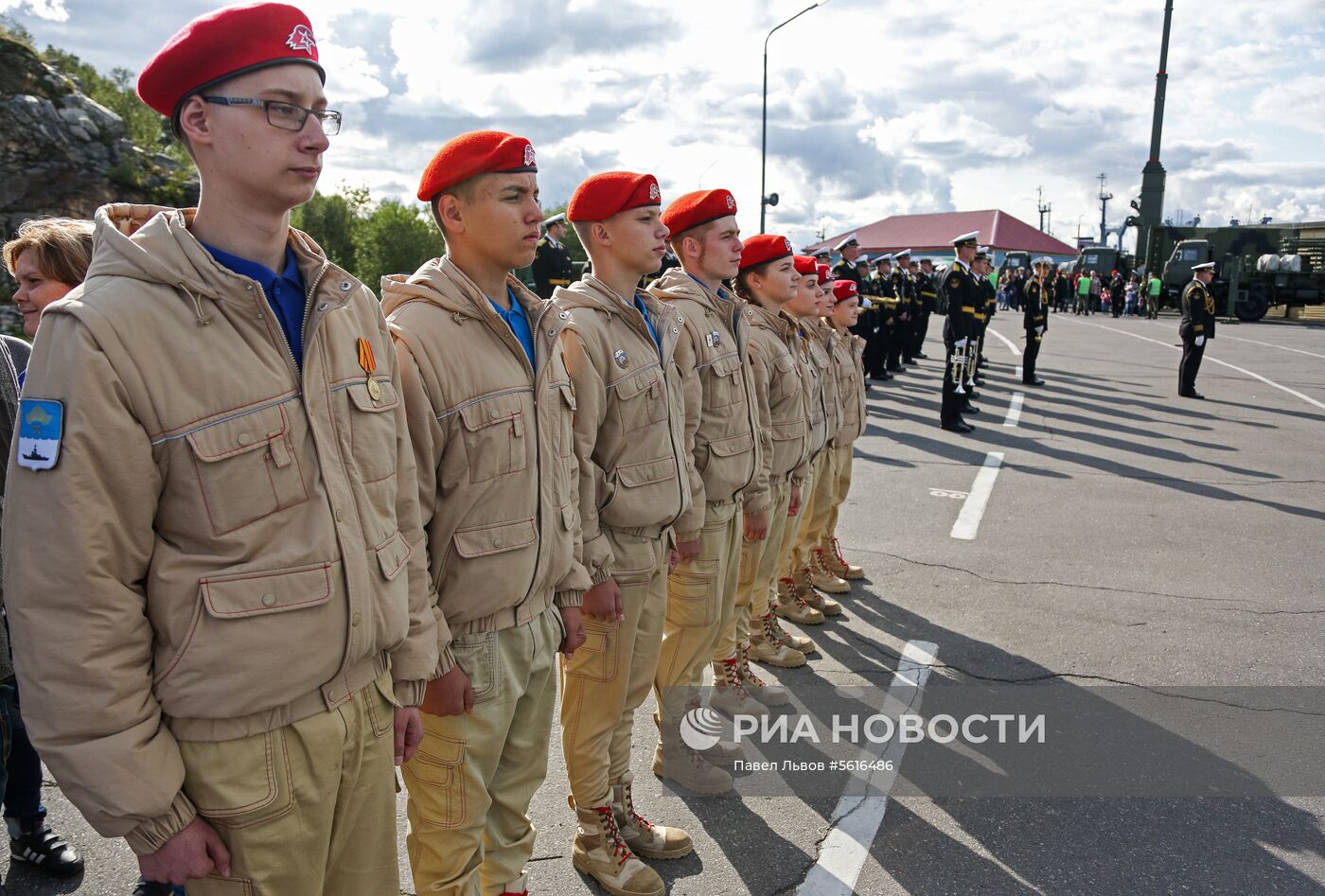 Открытие выставки и показательных площадок в рамках форума "Армия-2018" в Североморске