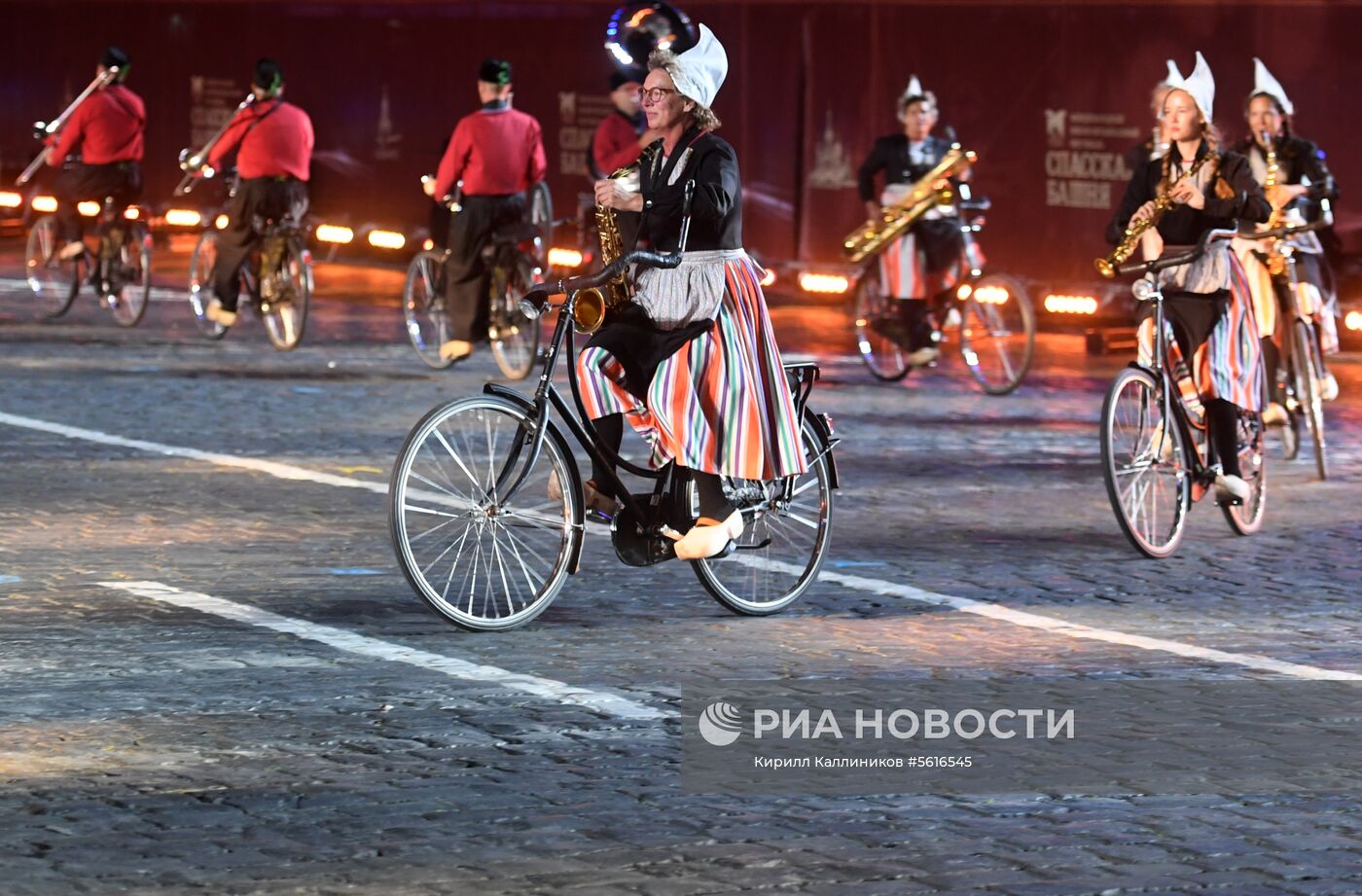 Открытие военно-музыкального фестиваля "Спасская башня"