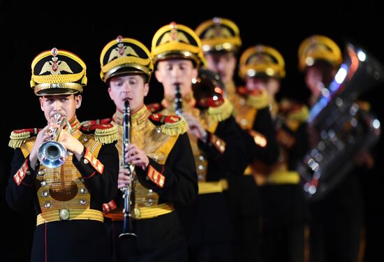 Открытие военно-музыкального фестиваля "Спасская башня"