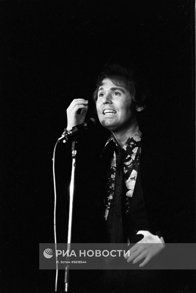 Испанский певец Рафаэль в Москве