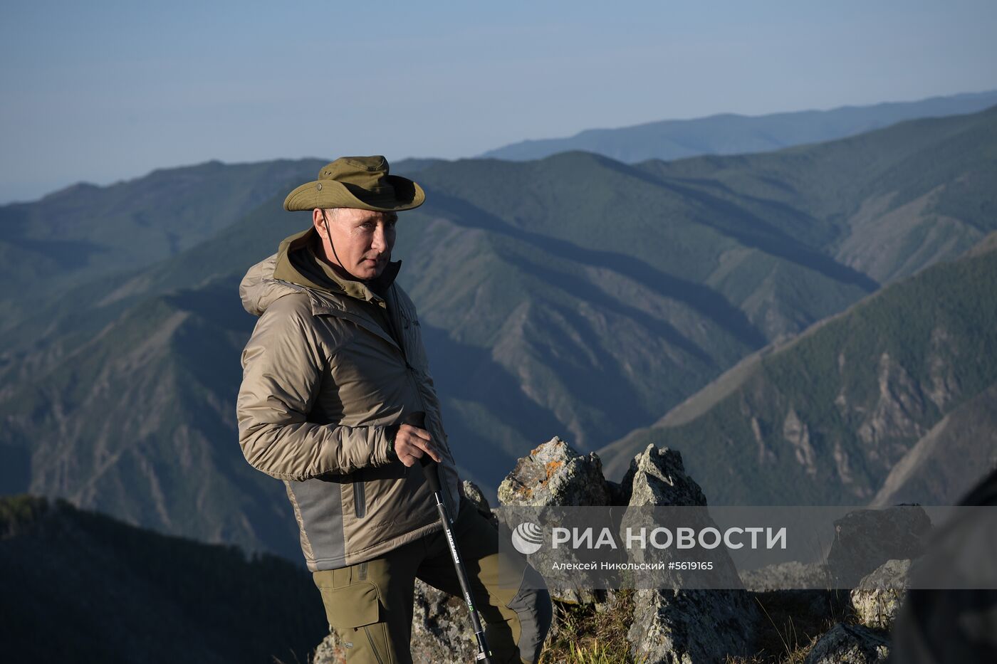 Президент РФ В. Путин провел выходные в Тыве