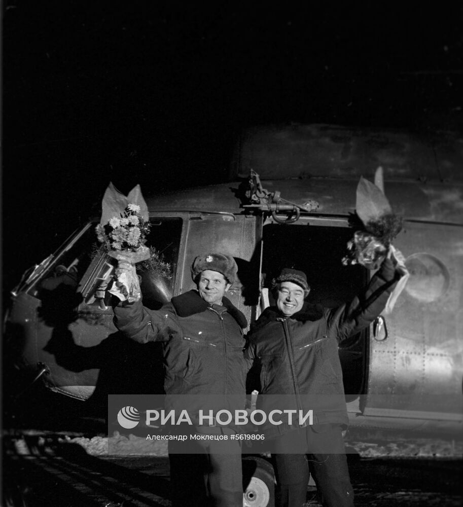 Космонавты А.А. Губарев и Г.М. Гречко