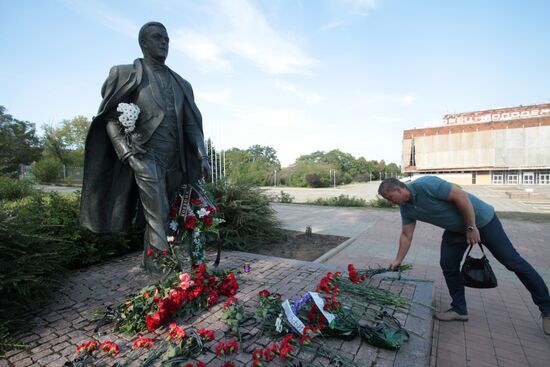 Цветы в память об Иосифе Кобзоне