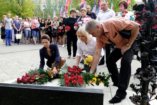 Акция памяти погибших детей в Донецке