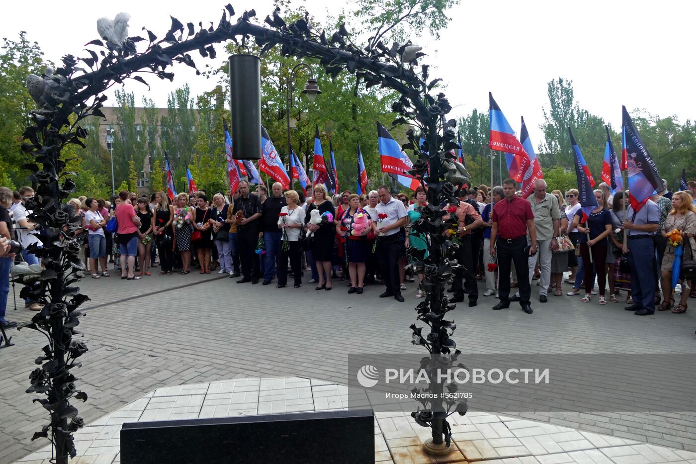 Акция памяти погибших детей в Донецке