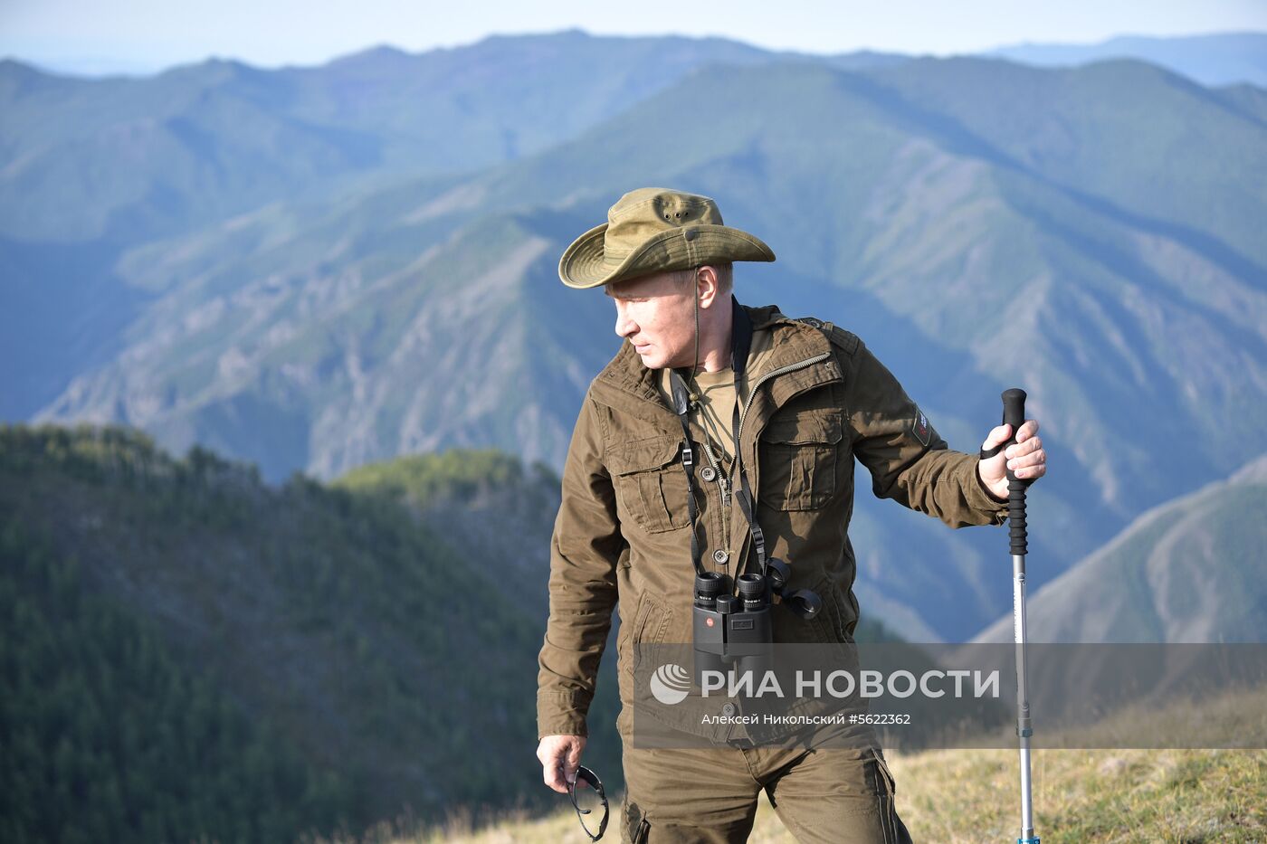 Президент РФ В. Путин провел выходные в Тыве