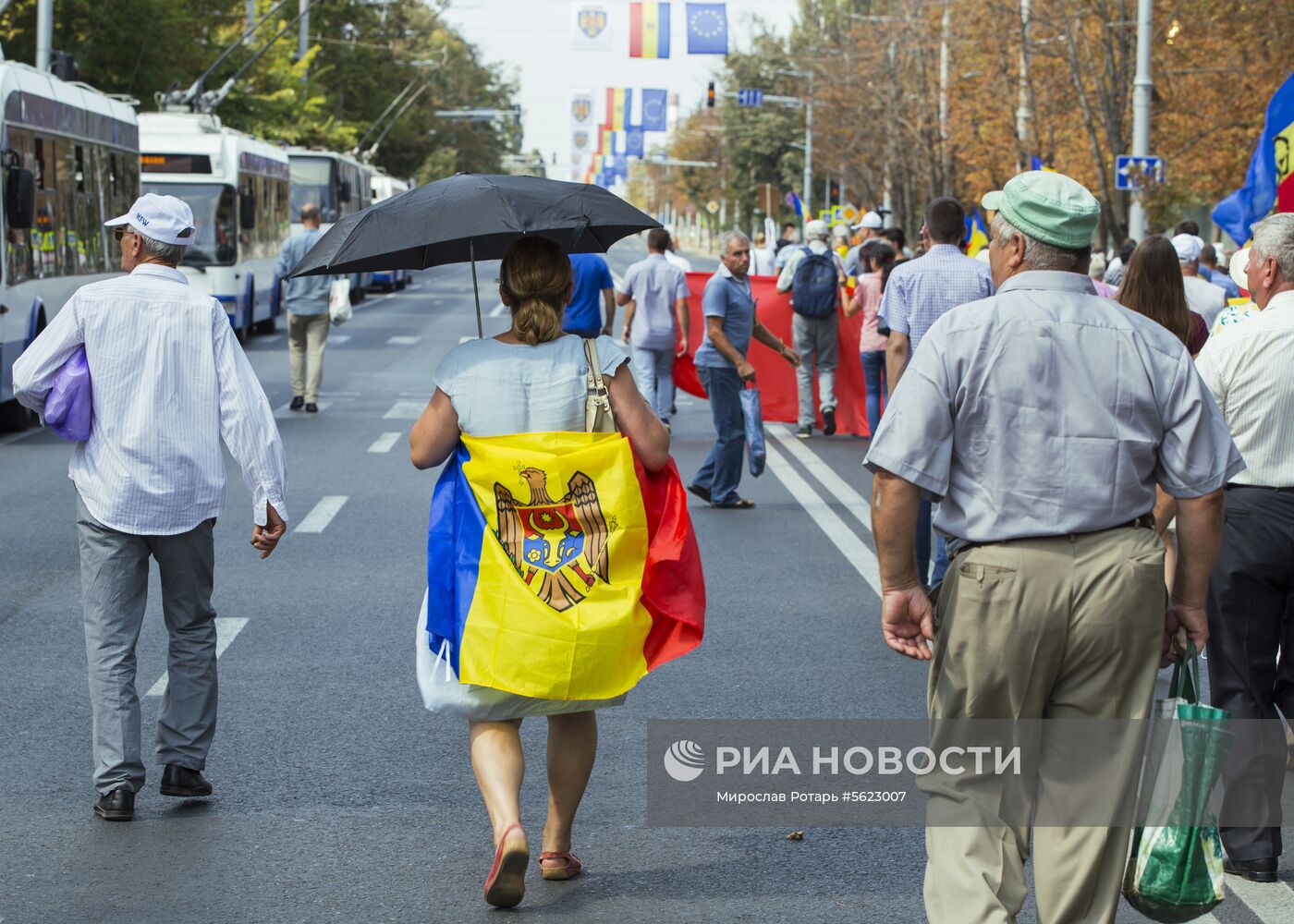 Митинг сторонников объединения Молдавии и Румынии в Кишиневе