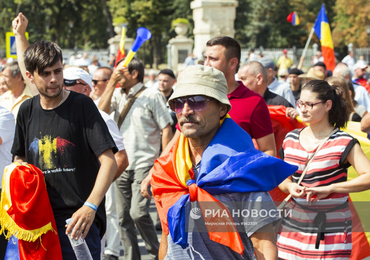 Митинг сторонников объединения Молдавии и Румынии в Кишиневе