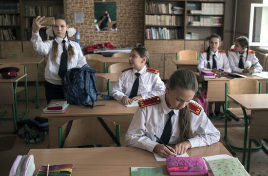 Начало учебного года в Донецке