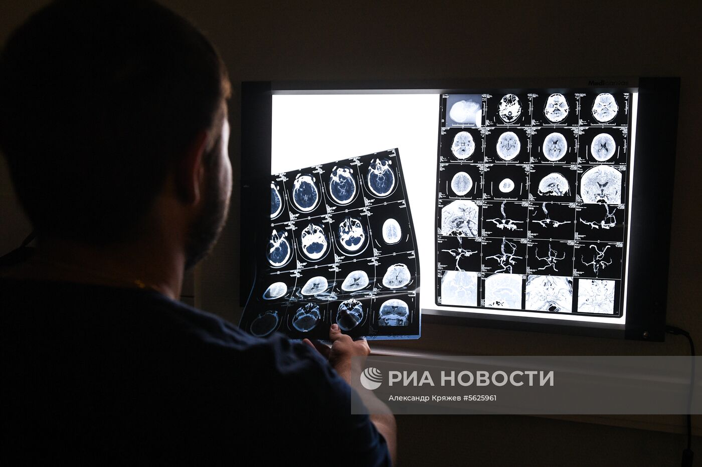 Национальный медицинский исследовательский центр имени академика Е. Н. Мешалкина