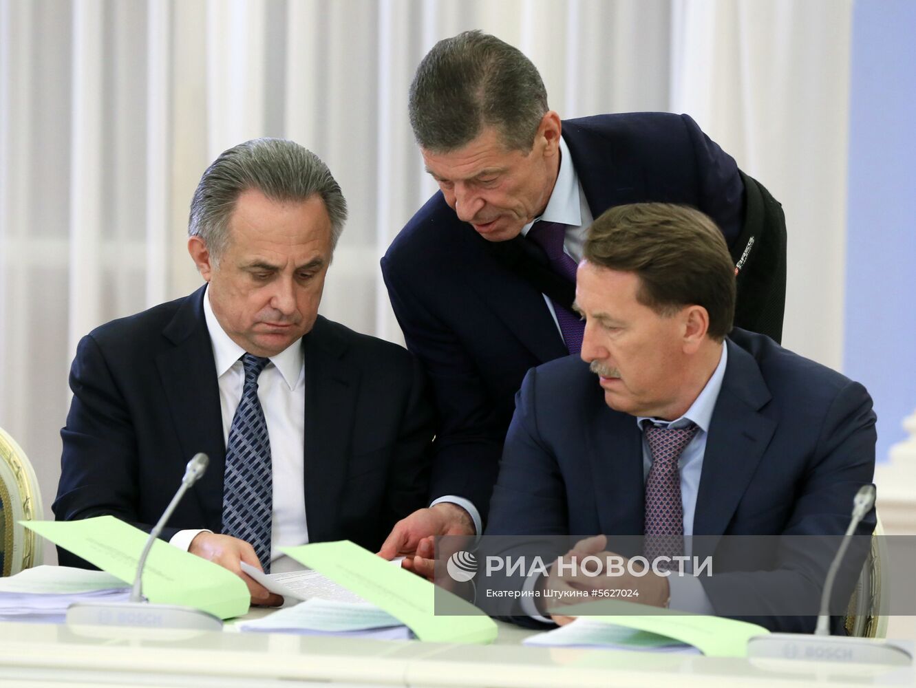Премьер-министр РФ Д. Медведев провел заседание правкомиссии по бюджетным проектировкам